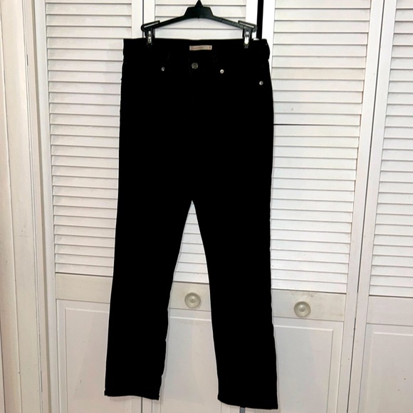 EUC Levi Jeans - Picture 1 of 6